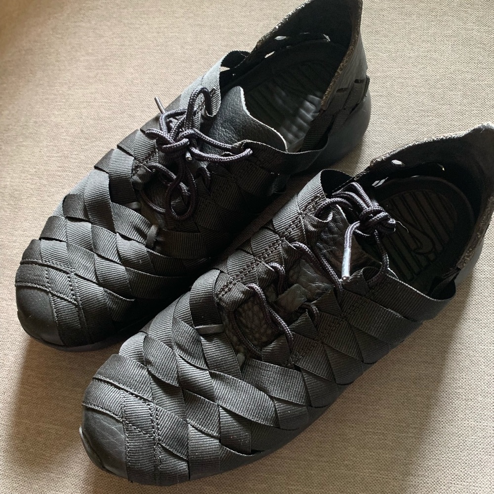 Nike Black Woven Sneaker